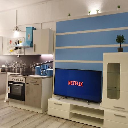Central Lichtenberger Apartment for 6 People Berlin Exterior foto