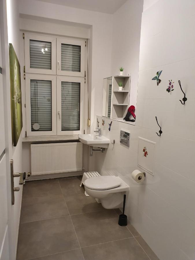 Central Lichtenberger Apartment for 6 People Berlin Exterior foto